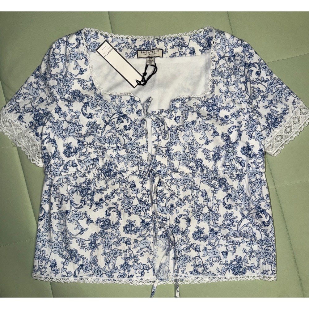 Bagatelle Collection Floral Toile Lace Trim Tie Front Peplum Top